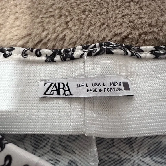 Zara Scarf Print Black and White Wide Leg Palazzo Pants L - Picture 4 of 5